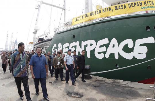 Presiden SBY tinjau kapal Rainbow Warrior Greenpeace