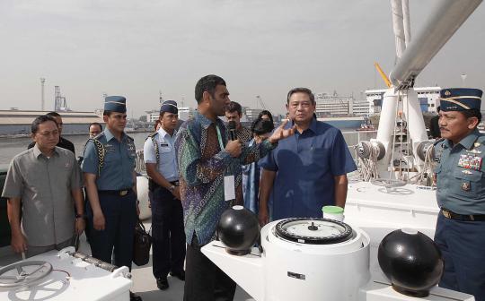 Presiden SBY tinjau kapal Rainbow Warrior Greenpeace