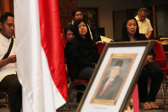 Wajah duka Megawati dan Puan Maharani