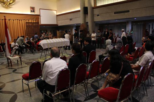 Jenazah Taufiq Kiemas disemayamkan di KBRI Singapura