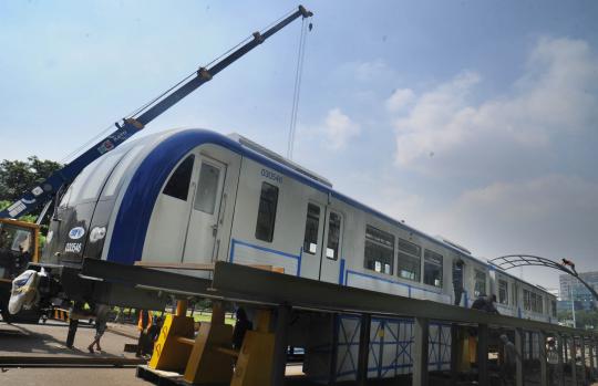 Kereta contoh monorail dipamerkan di Monas