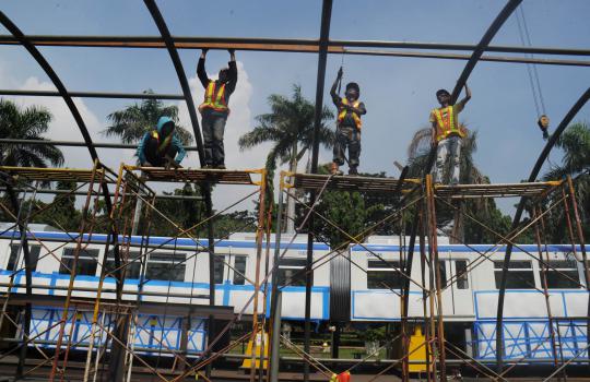 Kereta contoh monorail dipamerkan di Monas