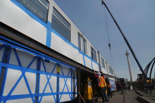 Kereta contoh monorail dipamerkan di Monas