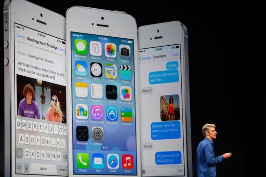 Apple perkenalkan sistem terbaru iOS 7