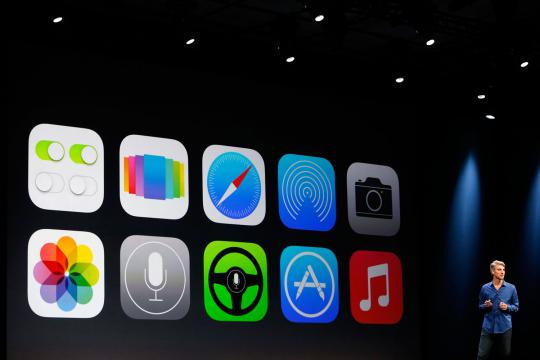 Apple perkenalkan sistem terbaru iOS 7