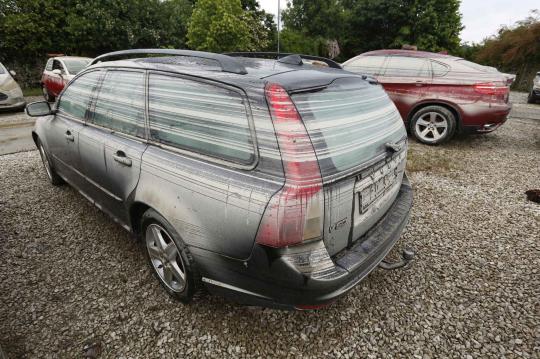 Mobil-mobil mewah korban banjir Eropa