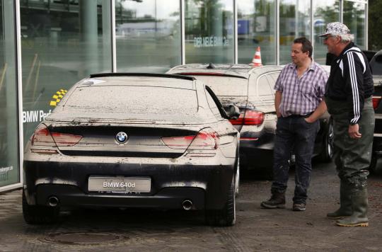 Mobil-mobil mewah korban banjir Eropa