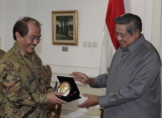 SBY menerima DKPP di Kantor Presiden