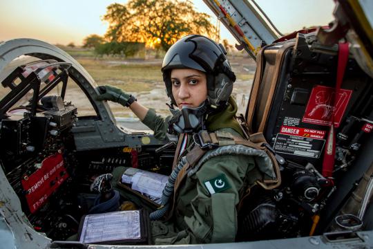 Ayesha Farooq, pilot tempur cantik pertama Pakistan