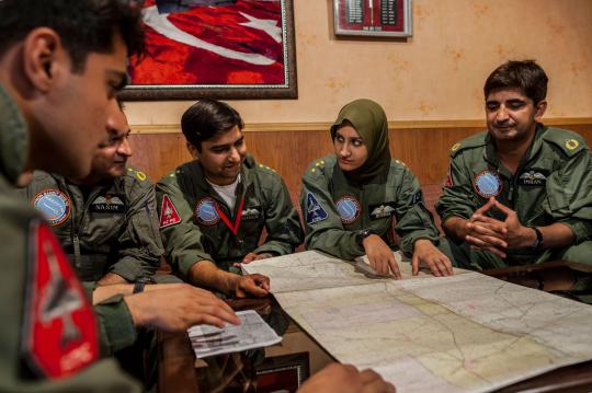 Ayesha Farooq, pilot tempur cantik pertama Pakistan