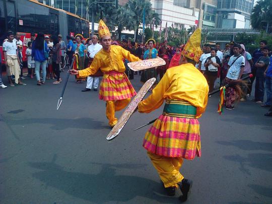 Kemeriahan parade budaya Lombok-Sumbawa di Bundaran HI