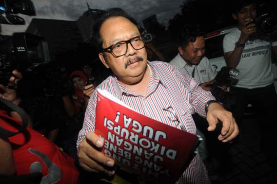 KPK periksa Jhonny Hidayat terkait korupsi bansos Bandung