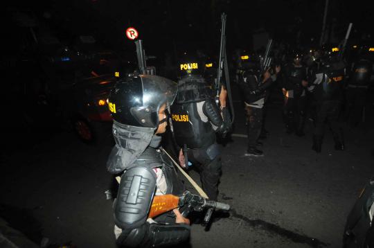 Mahasiswa memblokir jalan akibat kenaikan BBM