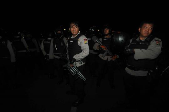 Mahasiswa memblokir jalan akibat kenaikan BBM