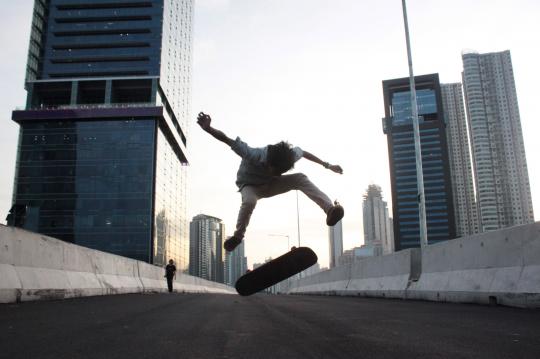 Pembangunan mogok, jalan layang Casablanca buat main skateboard