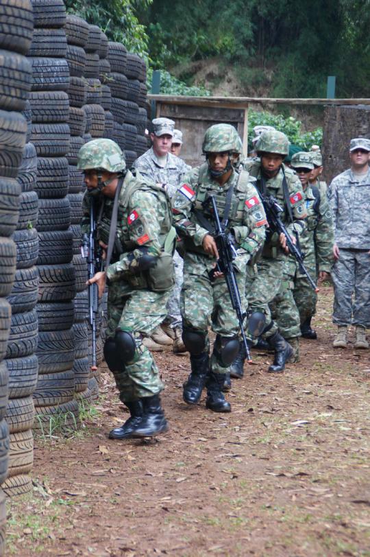 Kostrad dan tentara AS latihan perang bersama di Karawang