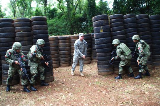 Kostrad dan tentara AS latihan perang bersama di Karawang