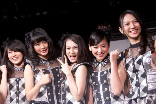 Perkenalkan nama kami JKT48, tur 5 kota grup Idola