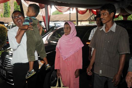 Duka Dahlan Iskan saat jenguk korban human trafficking
