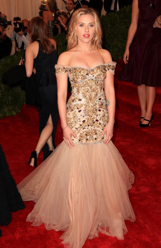 10 Artis terpanas sejagat versi Reddit