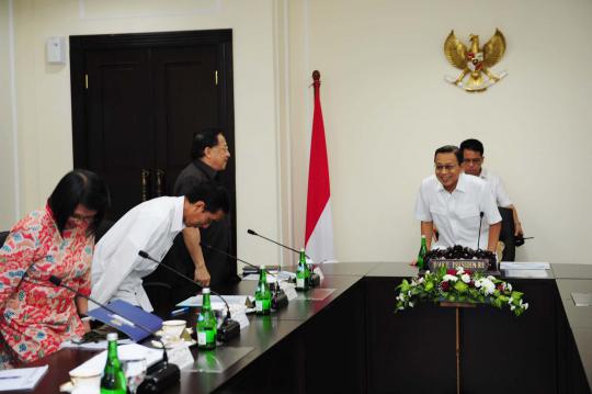 Jokowi laporkan perkembangan MRT dan monorail kepada Wapres