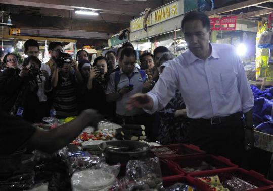 Mendag Gita Wirjawan sidak ke Pasar Tebet