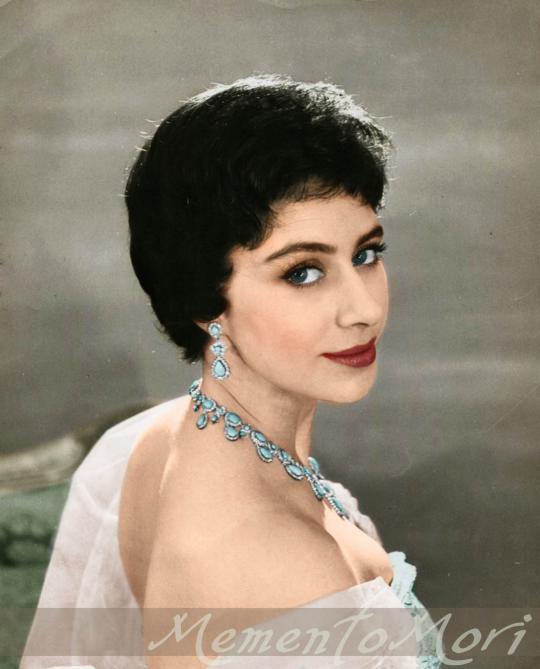 10 Putri kerajaan paling cantik sejagat