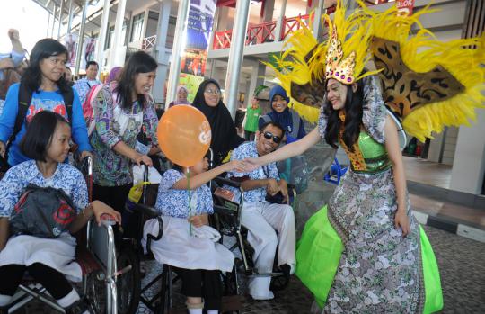 Merayakan HUT DKI, puluhan anak penyandang difabel kunjungi PRJ