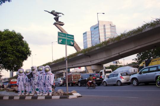 Ada astronot di jalanan Ibukota