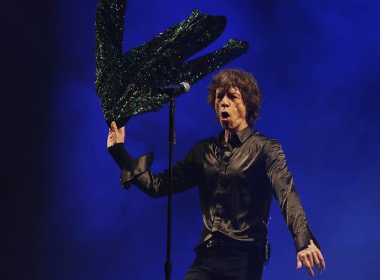 Aksi 50 tahun The Rolling Stones hipnotis ratusan ribu penonton