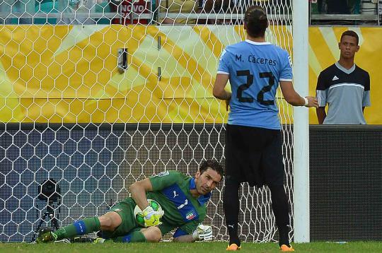 Italia mengalahkan Uruguay di Piala Konfederasi 2013