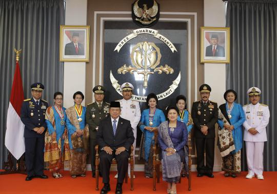 Presiden SBY lantik perwira muda TNI-Polri