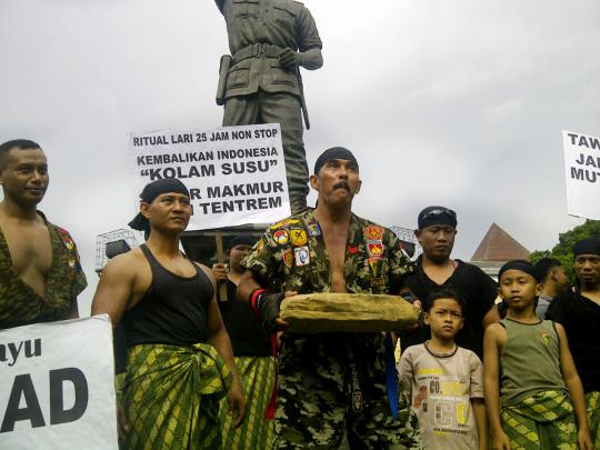 Kopral Subagyo izin pada warga Solo untuk kelilingi Monas 25 jam