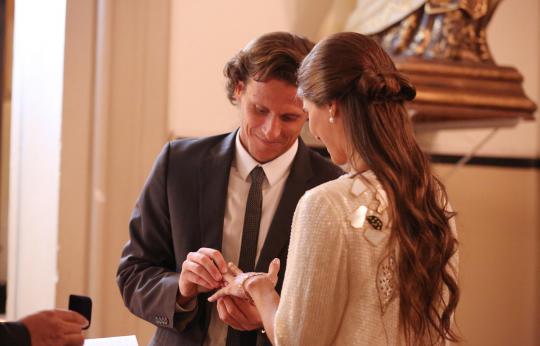 Kebahagiaan Diego Forlan lepas masa lajang bersama Paz Cardoso