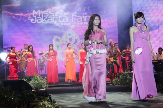 Mahasiswi Kedokteran dinobatkan jadi Miss PRJ 2013