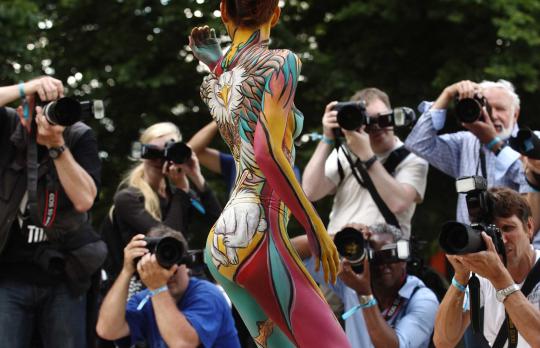 Yang menyeramkan di festival body painting Austria