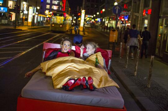 Asyiknya berkeliling kota Berlin menaiki sepeda kasur