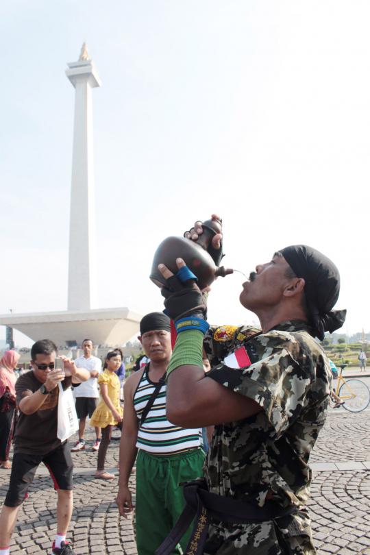 Kopral Subagyo tuntaskan misi keliling Monas