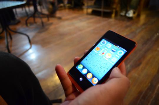 Menjajal Keon, smartphone pertama berkekuatan Firefox OS