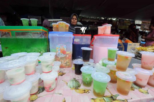 Berburu hidangan berbuka puasa di Pasar Takjil Benhil