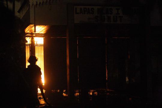 Kerusuhan Lapas Tanjung Gusta, ratusan narapidana kabur