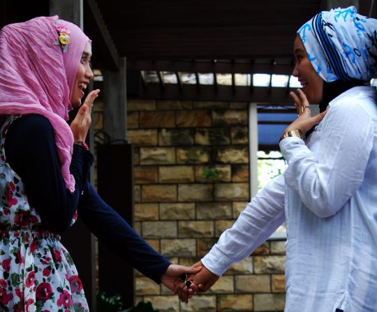 Tampil modis dengan gaya hijab modern
