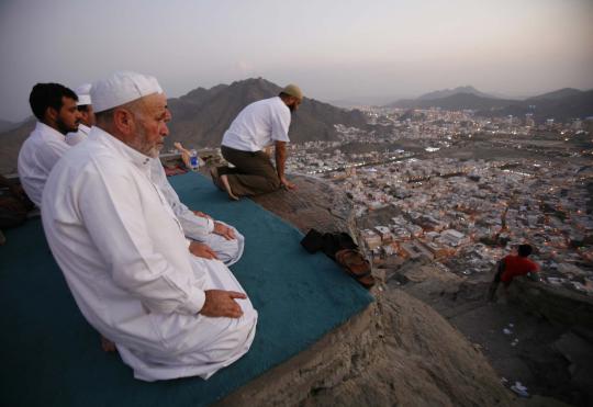Kumandang doa dari Gua Hira di Jabal Nur