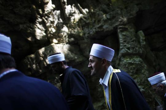 Kekuatan doa 40 hari, dipercaya mampu belah bukit jadi dua