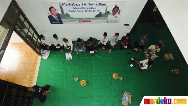 Foto : Kader Gerindra dan mahasiswa tadarusan bersama 