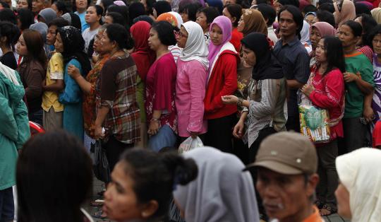 Hari terakhir, warga serbu pasar murah Ramadan Fair Monas