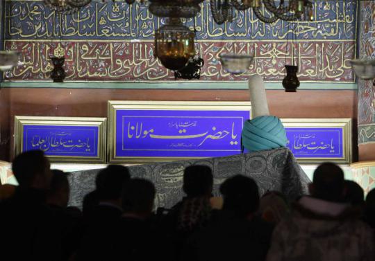 Menengok makam Jalaludin Rumi di Turki