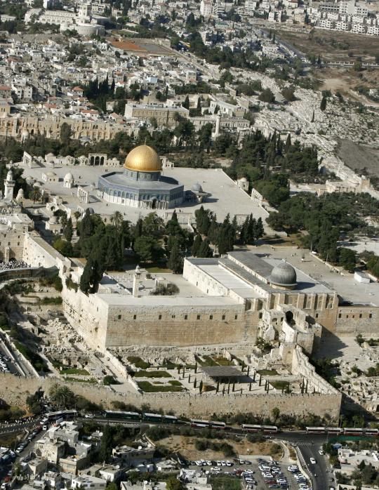 Pemandangan Masjidil Aqsa di Yerusalem dari udara