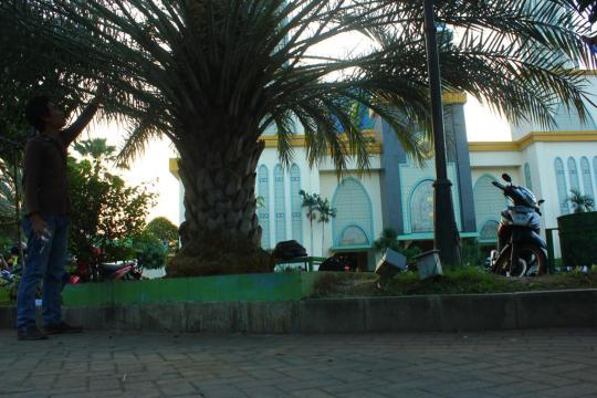 Berkah Ramadan, pohon kurma di Masjid Al Barkah Bekasi panen