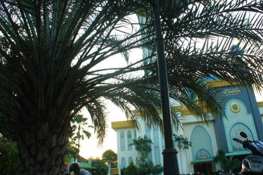 Berkah Ramadan, pohon kurma di Masjid Al Barkah Bekasi panen